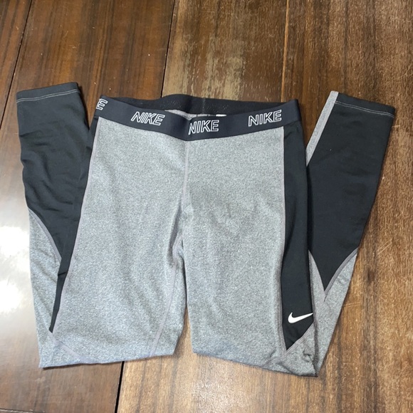 nike pro leggings - Picture 3 of 4